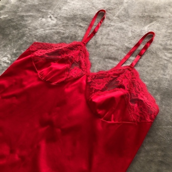 Vintage red camisole - Picture 2 of 4